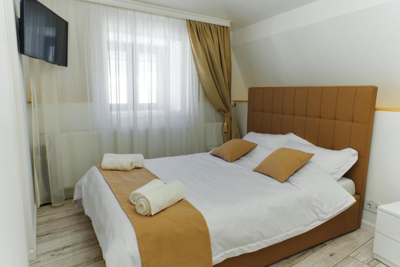 Bella House Apartaments Craiova Kültér fotó